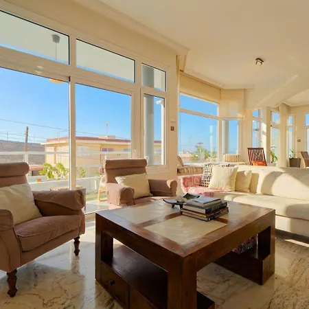 Relax By Your Private Pool Wifi And Canary Views Сasa de vacaciones