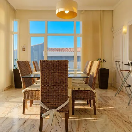 Relax By Your Private Pool Wifi And Canary Views *